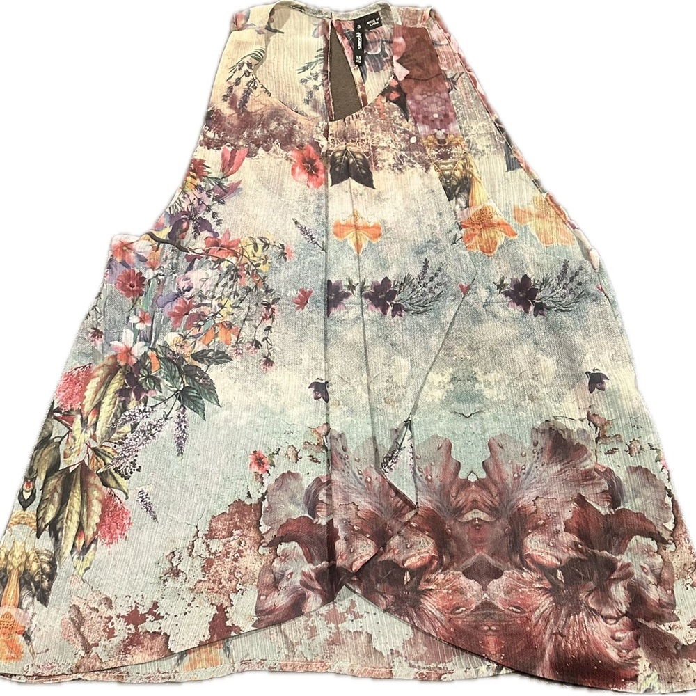 Buckle Floral Sleeveless flowy Top size XS NWOT